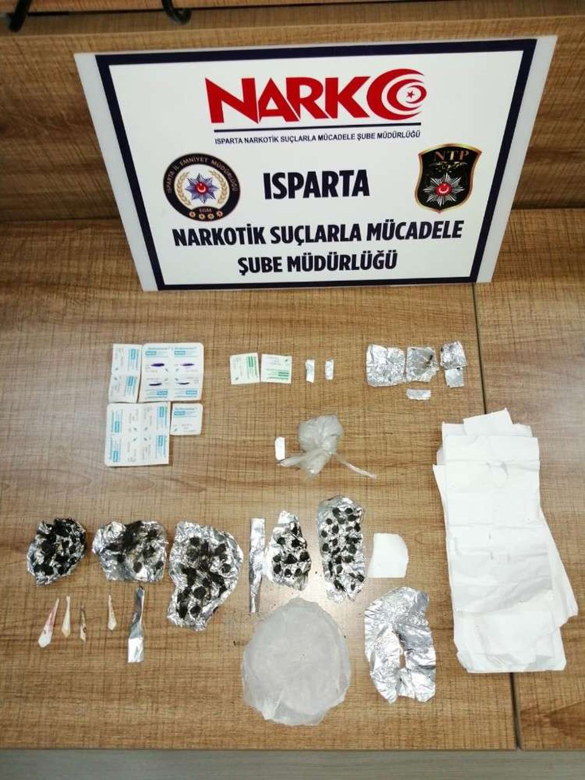 Isparta\'da zehir partisine polis baskınında 7 gözaltı