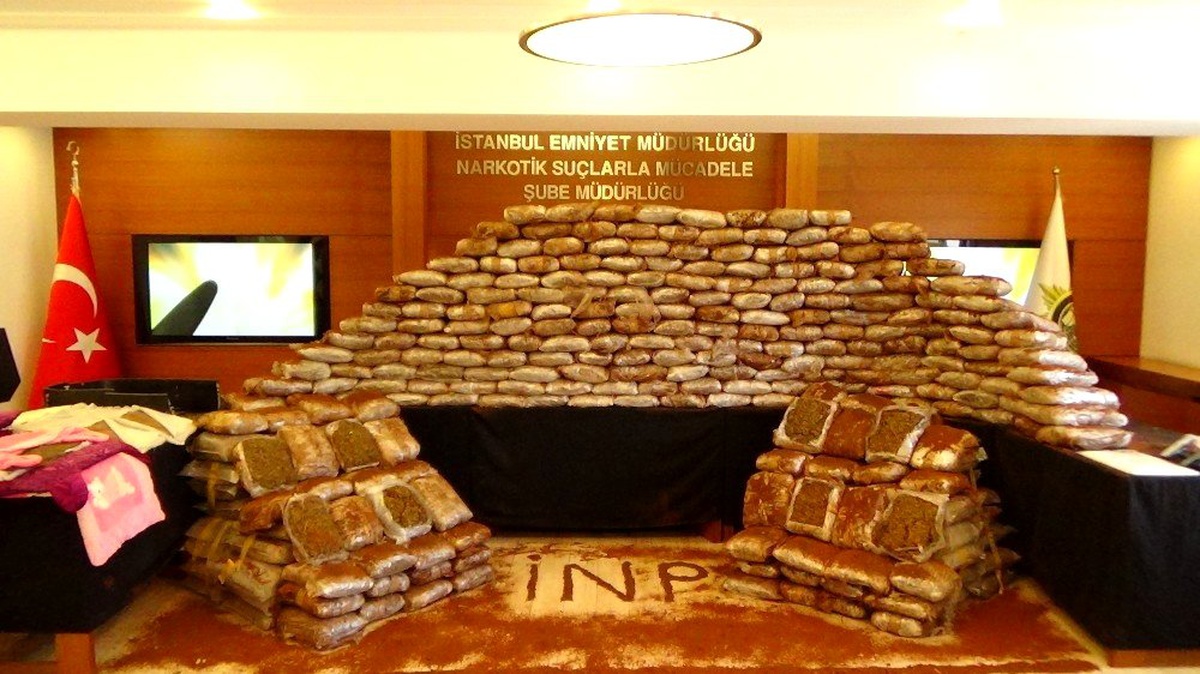 İstanbul\'da 12 milyonluk yarım ton uyuşturucu ele geçirildi