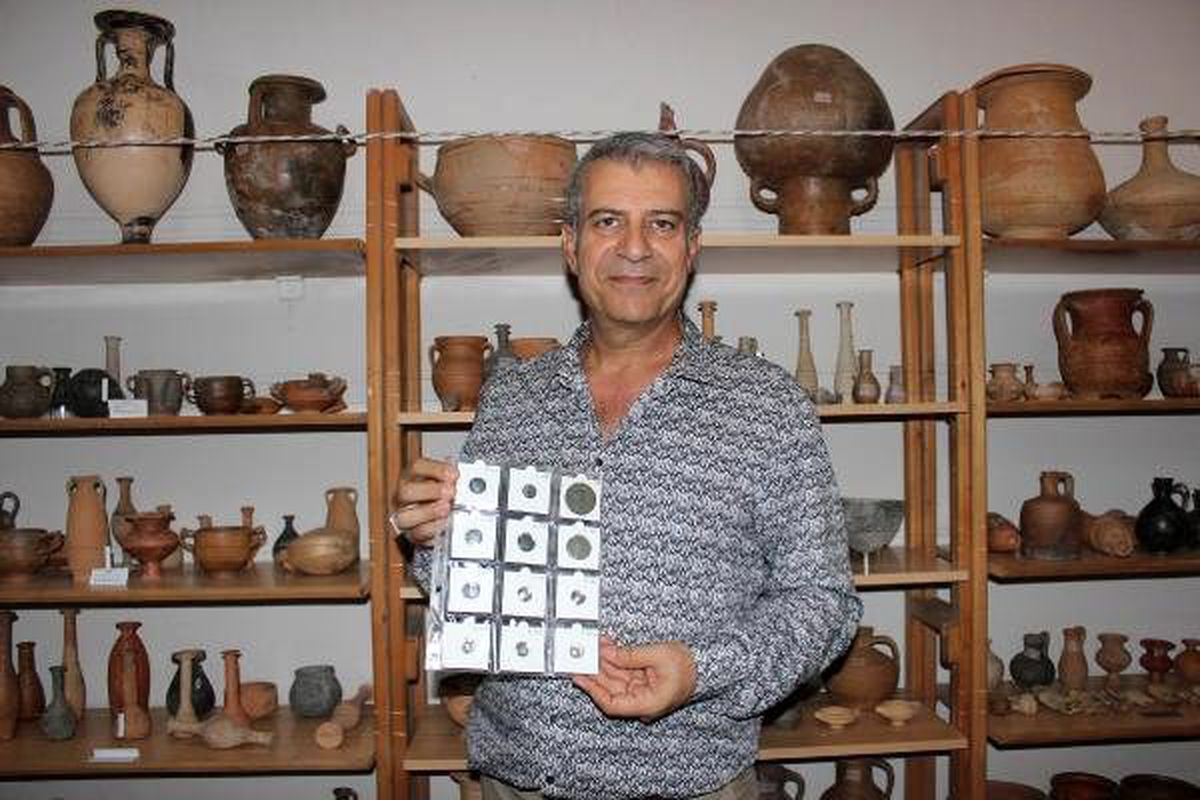 İzmirli iş adamı 3 sikke ile başladı, 11 bin 350 eserli koleksiyona ulaştı