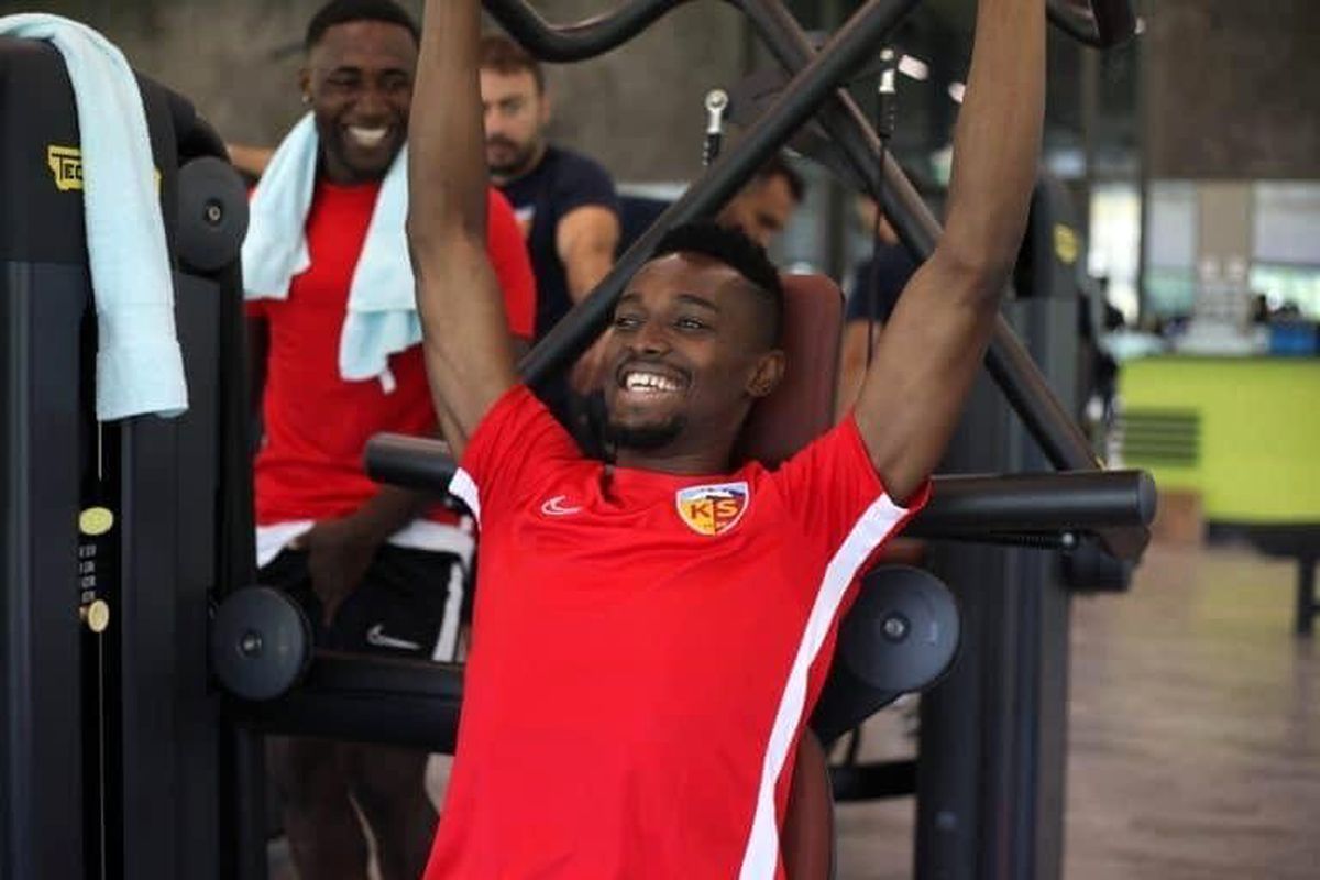 Mensah\'tan transfer açıklaması