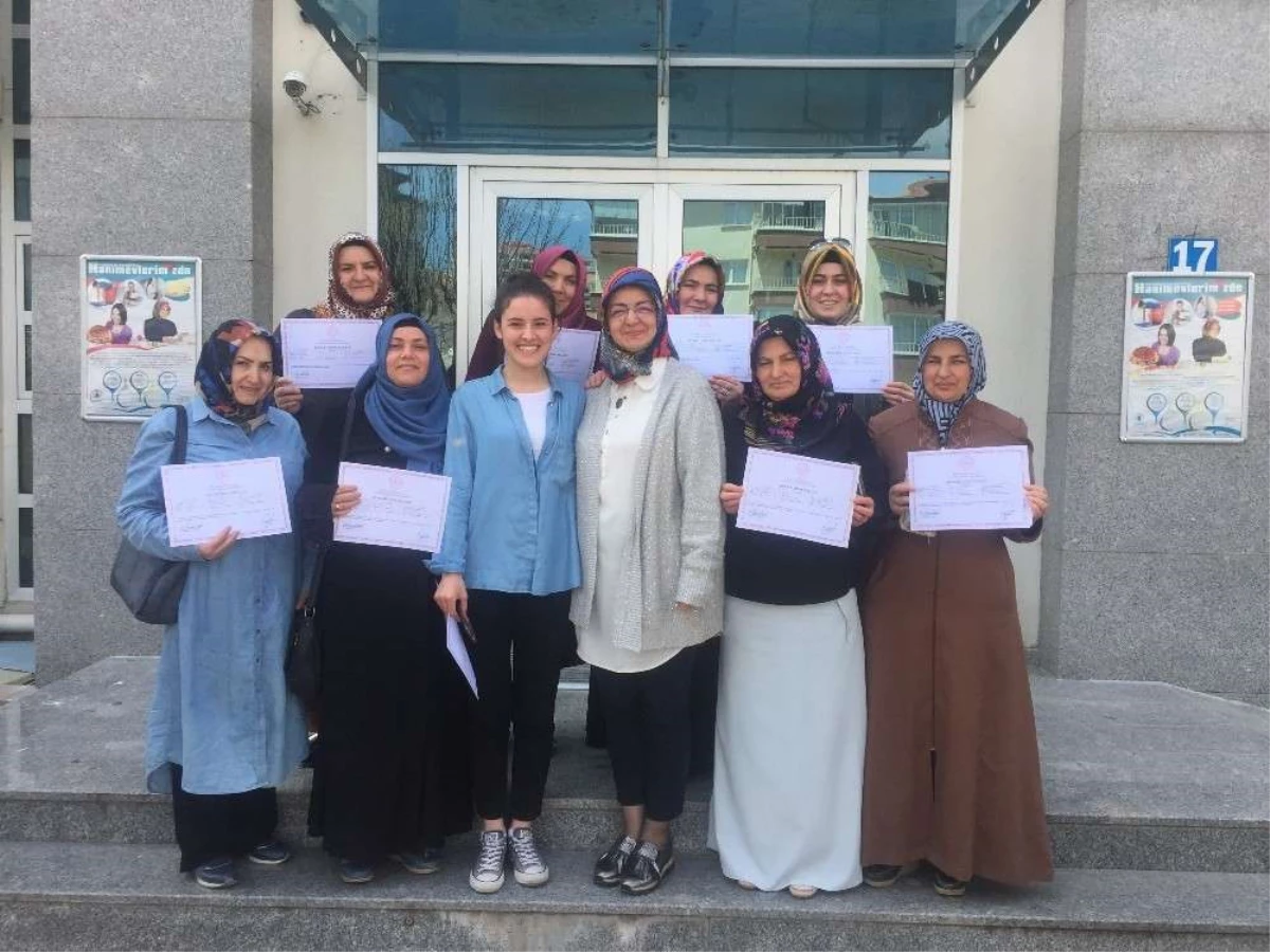 Pursaklar Belediyesi Hüma Sultan Hanım Evinde sertifika heyecanı