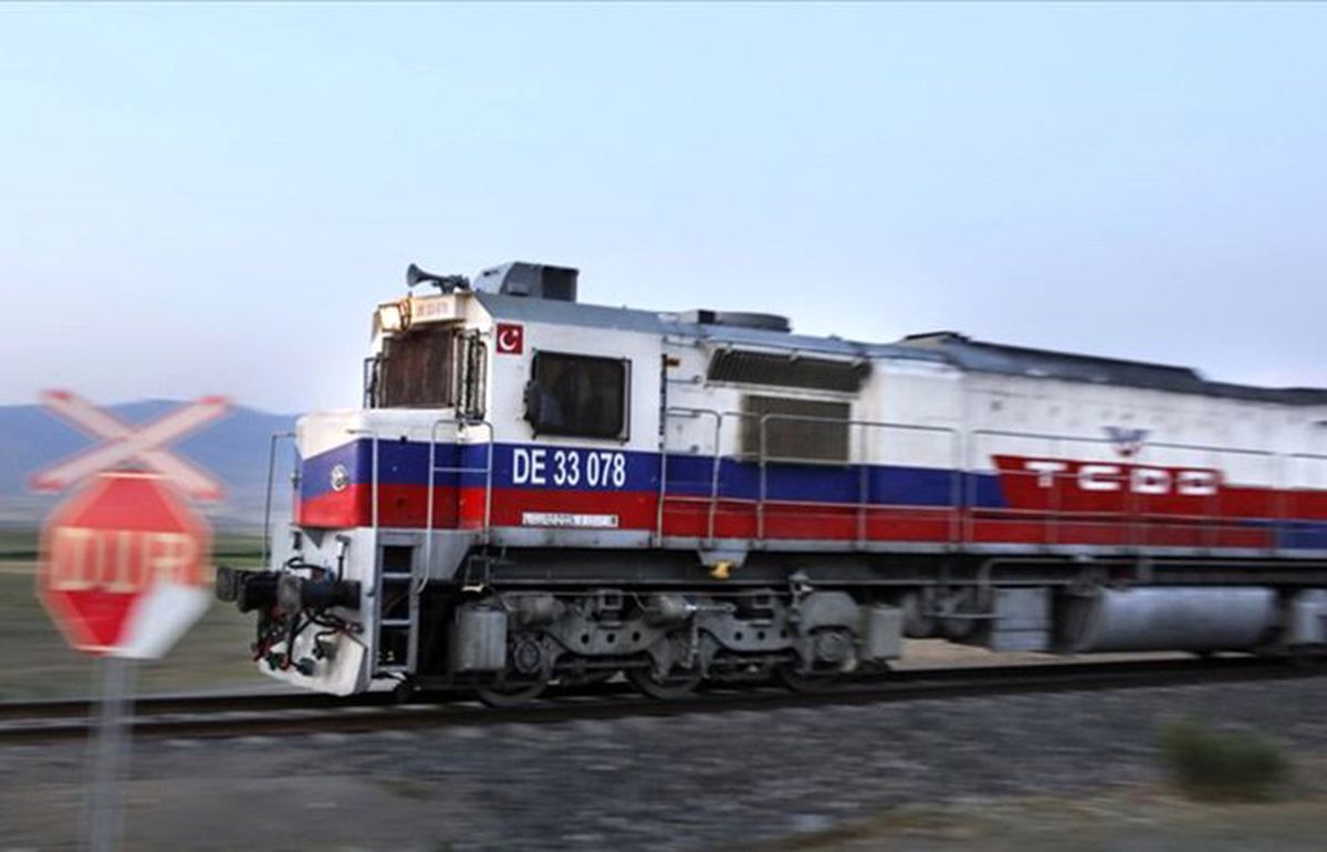 Türkiye ile Gürcistan arasındaki ilk ihracat treni yarın hareket edecek