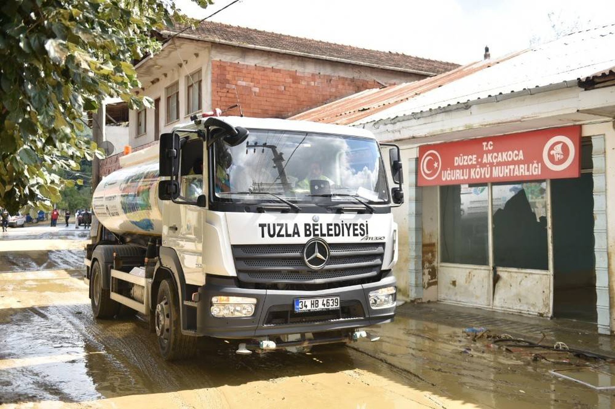 Tuzla Belediyesinden selden etkilenen köylere destek