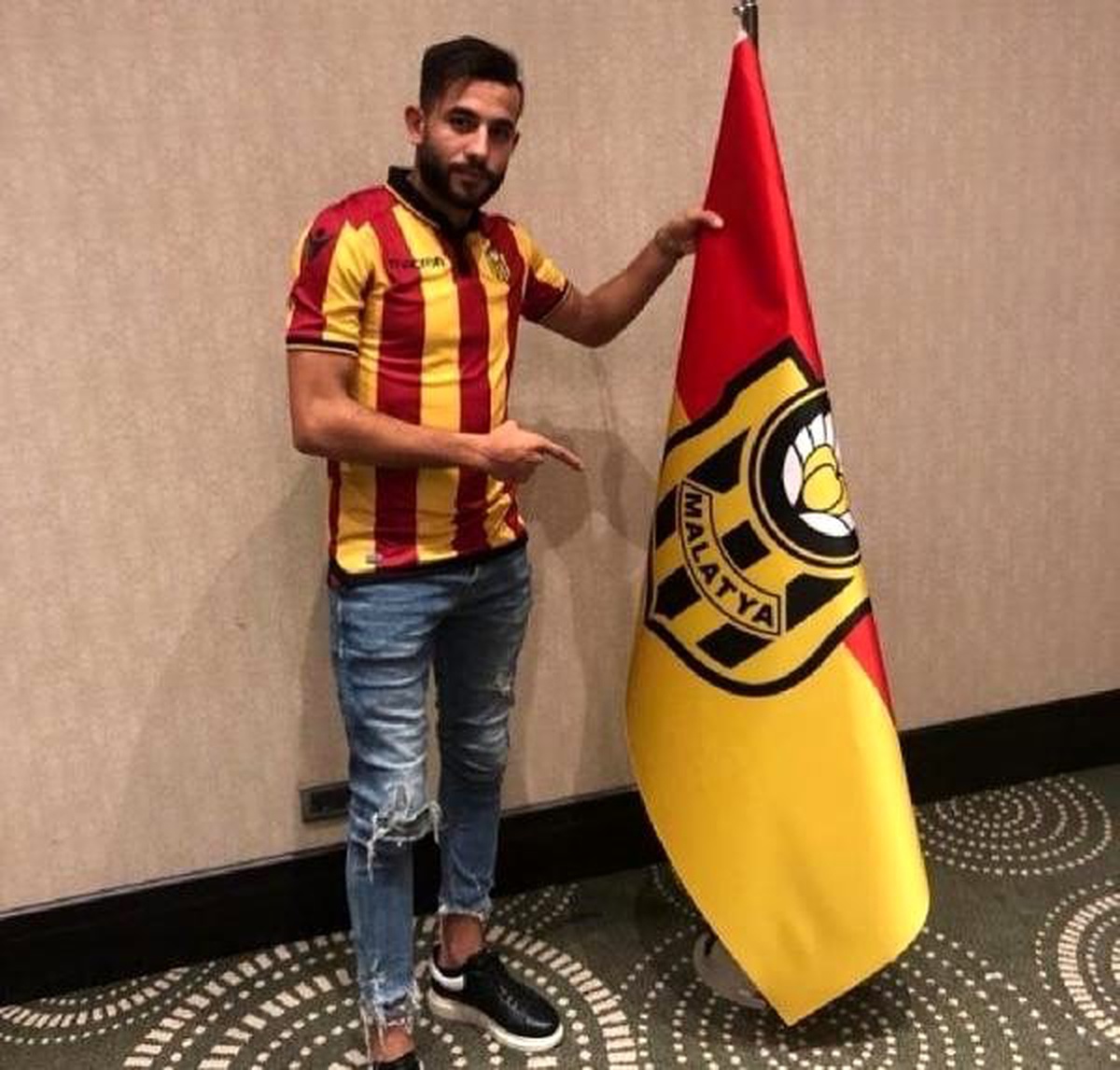Yeni Malatyaspor, Ghaylene Chaalali\'yi renklerine bağladı