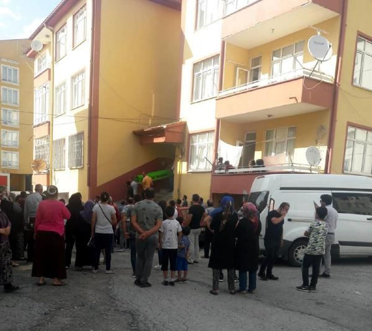 2 gün önce evlenen genç, intihar etti