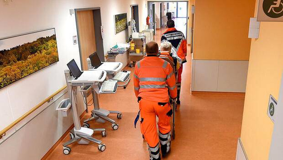 Acil hastaları bekletmemek için yasa tasarısı