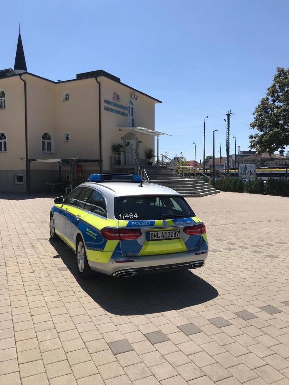 Almanya\'da camilere yapılan bomba ihbarlarına bir yenisi daha eklendi
