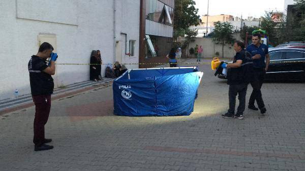Alzeimer hastası 12\'nci kattan atladı
