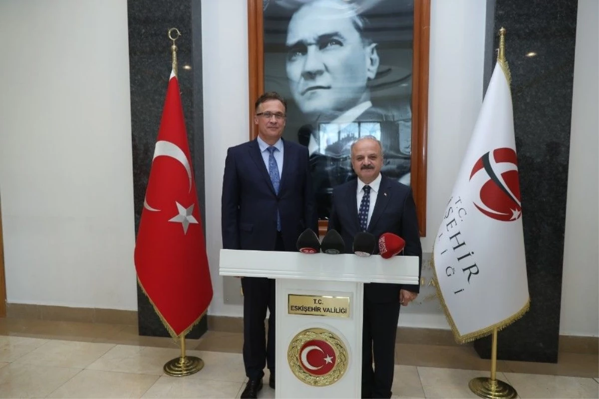 Belarus Ankara Büyükelçisi\'nden Vali Çakacak\'a ziyaret