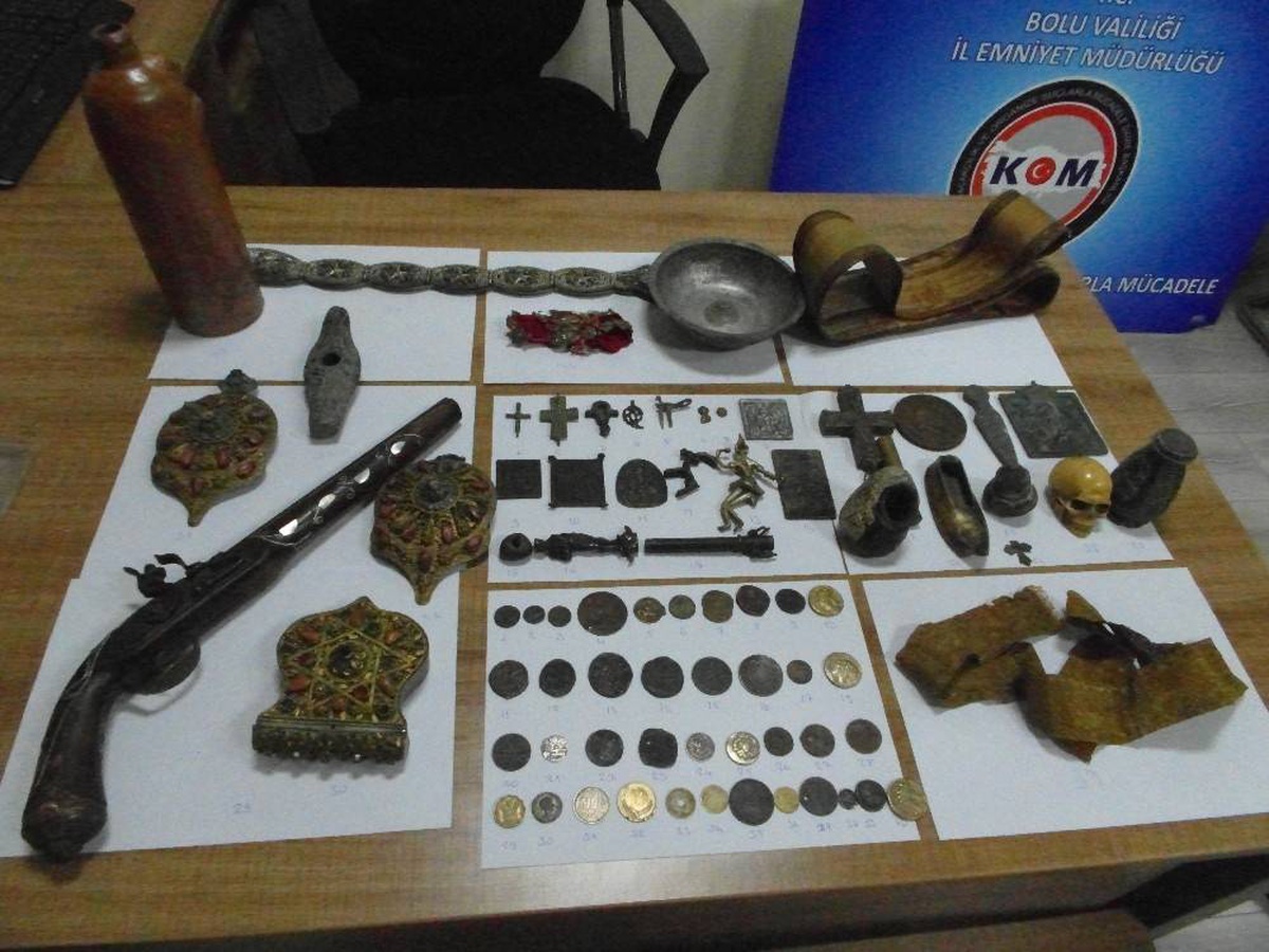 Bolu\'da, 78 parça tarihi eser ele geçirildi