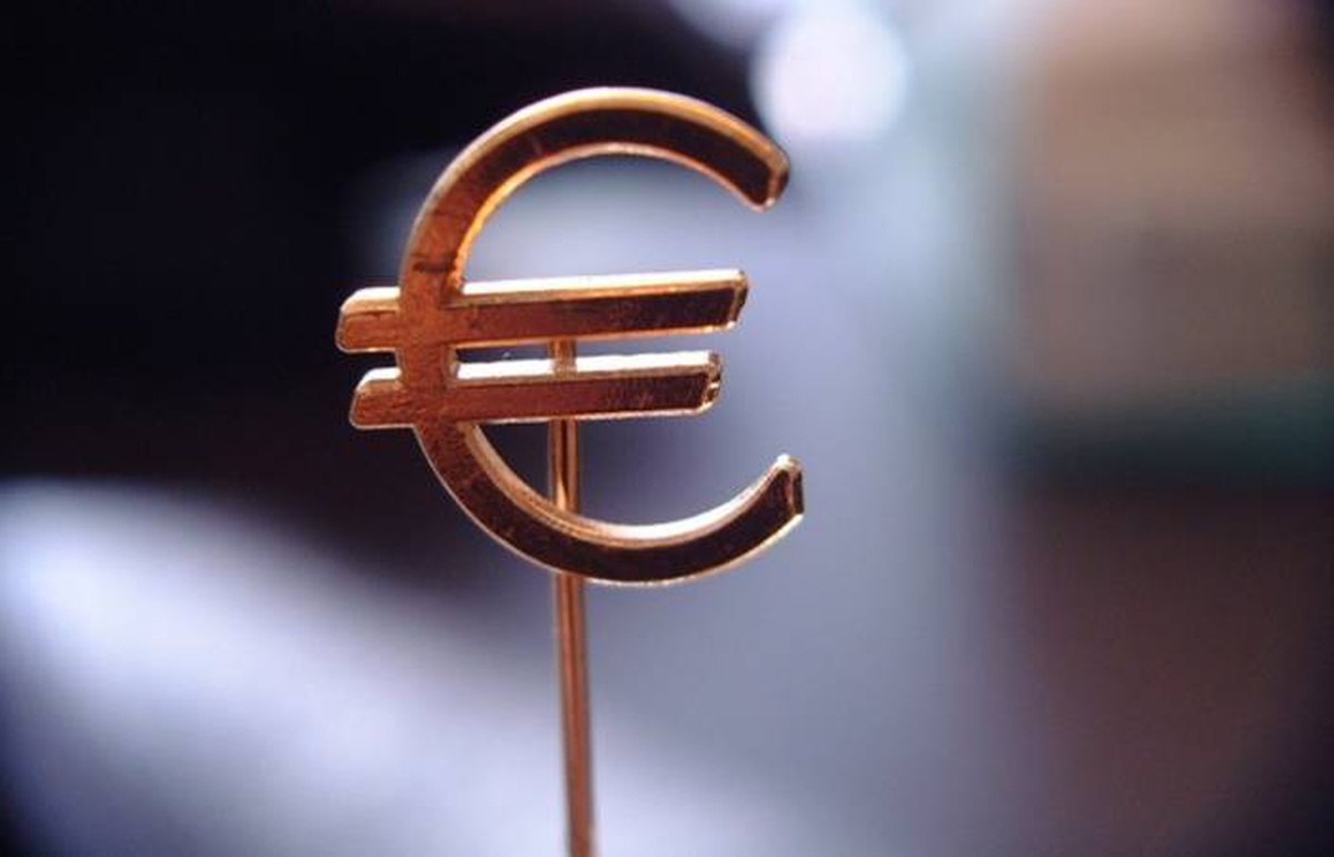 Bulgaristan ve Hırvatistan euro kuyruğunda
