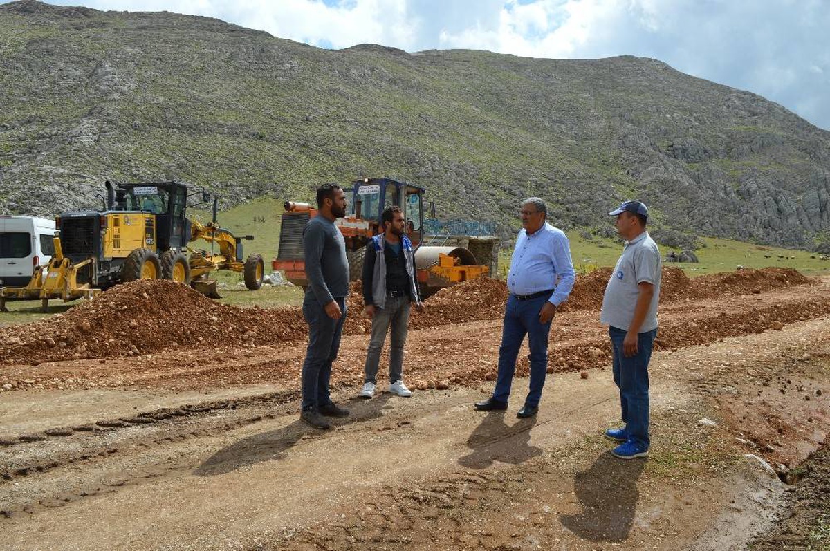 Büyükşehirden Söbüçimen yayla yoluna bakım