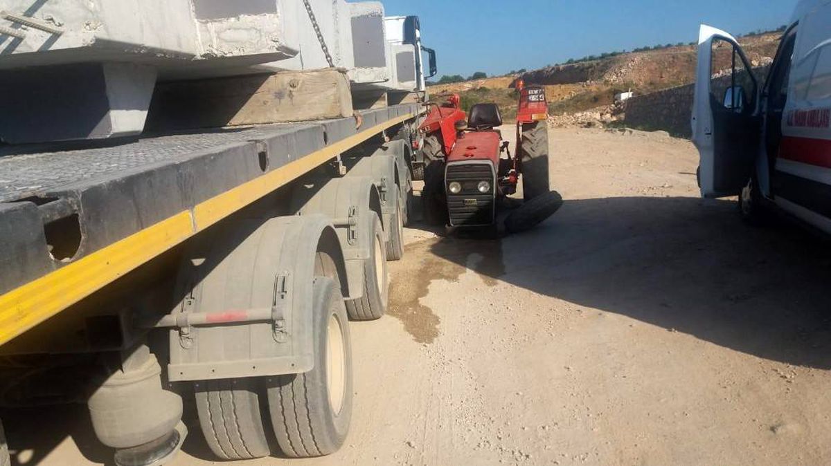 Çaldığı traktörle kaza yaptı