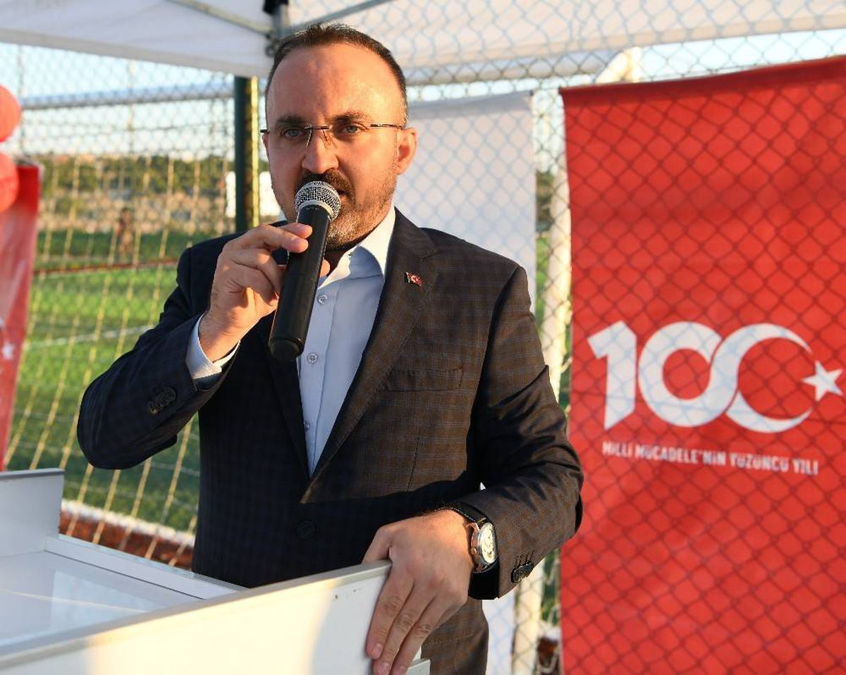 Çanakkale\'ye modern halı saha