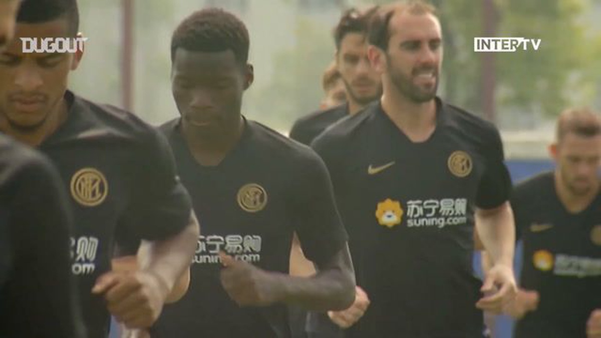 Diego Godín Yeni Inter Takım Arkadaşlarına Katıldı