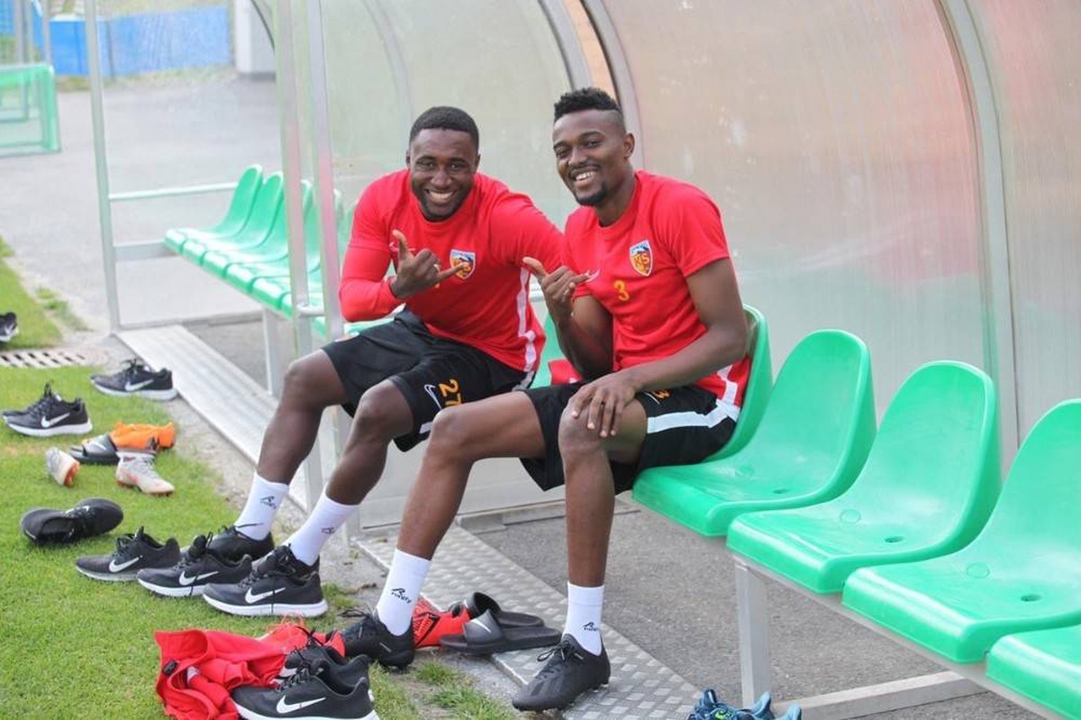 Djedje ve Mensah\'tan mutlusu yok