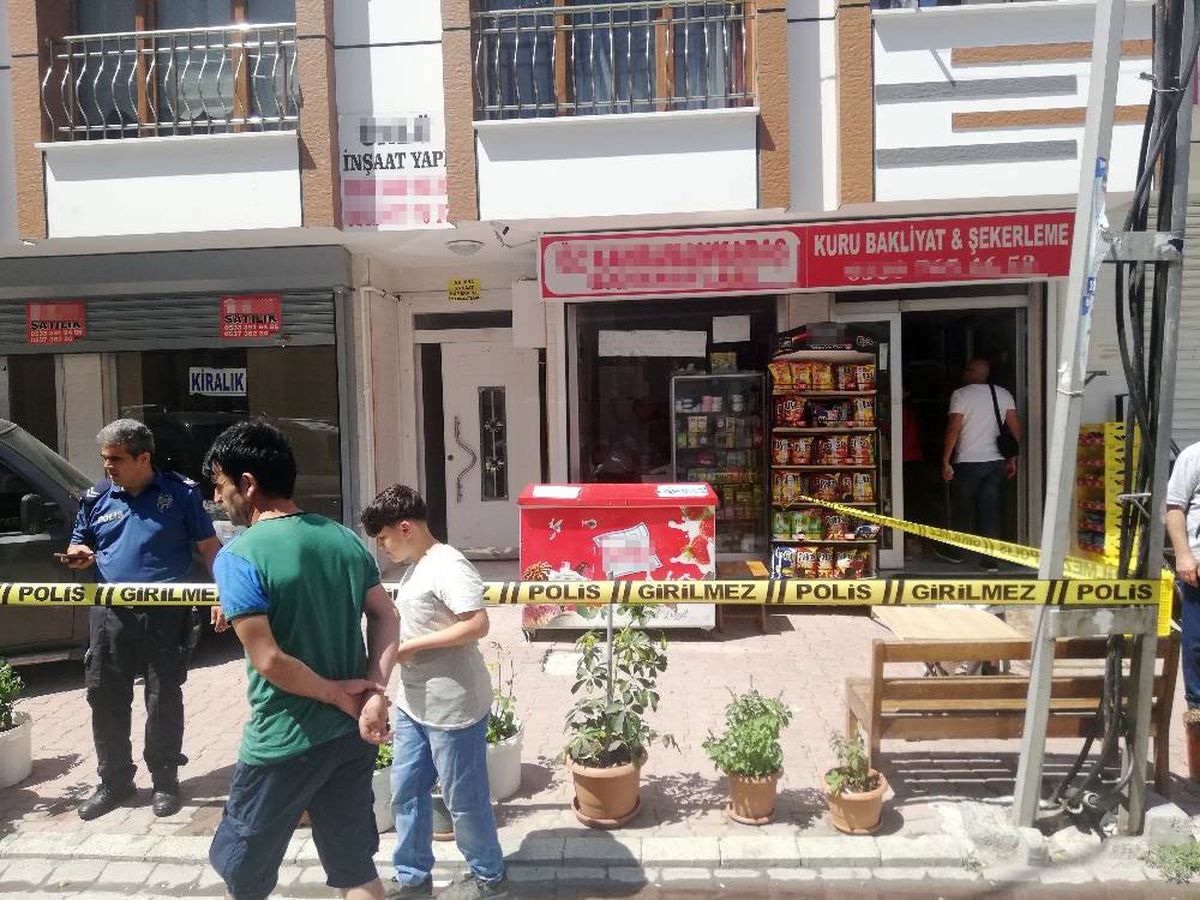 Esenyurt\'ta saplantılı aşık dehşeti: 2 yaralı