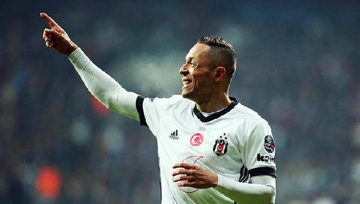 Eski Beşiktaşlı Adriano, Athletico Paranaense\'ye transfer oldu