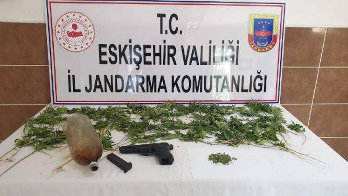 Eskişehir\'de uyuşturucu operasyonu: 2 gözaltı