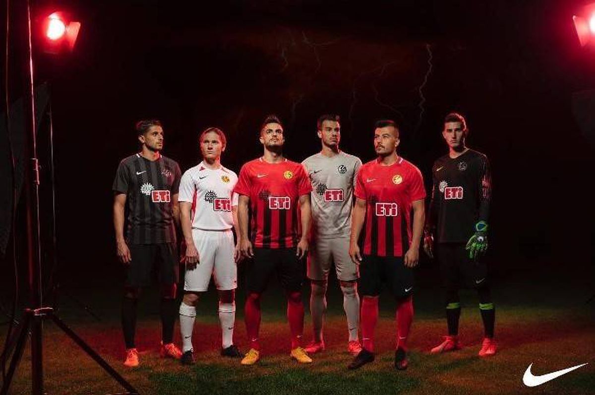 Eskişehirspor yeni sezon formalarını tanıttı