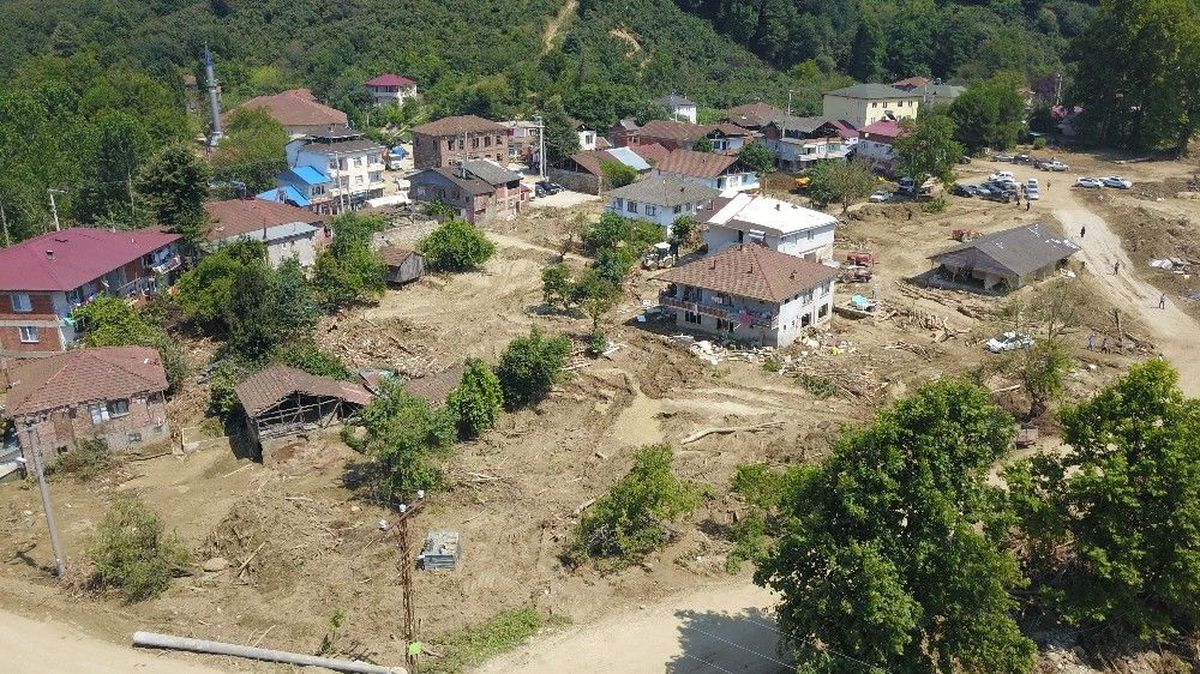 Esmahanım ve Uğurlu köylerinde devam eden çalışmalar havadan görüntülendi