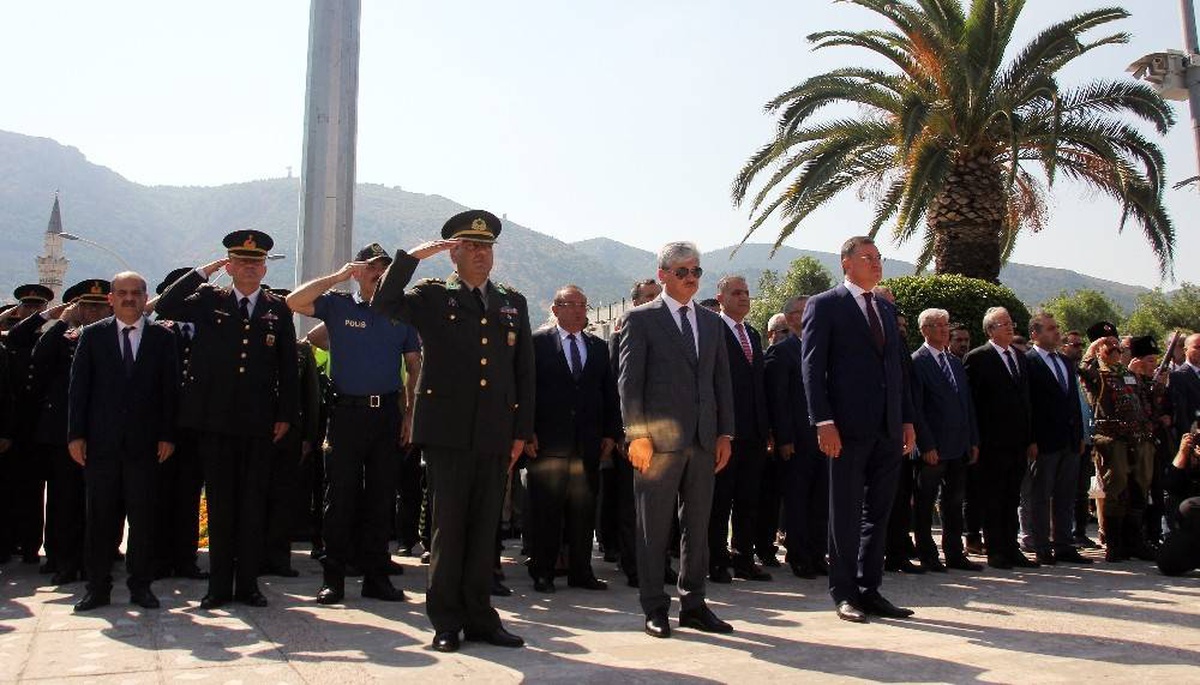 Hatay\'ın ana vatana katılışının 80. yıl dönümü törenle kutlandı