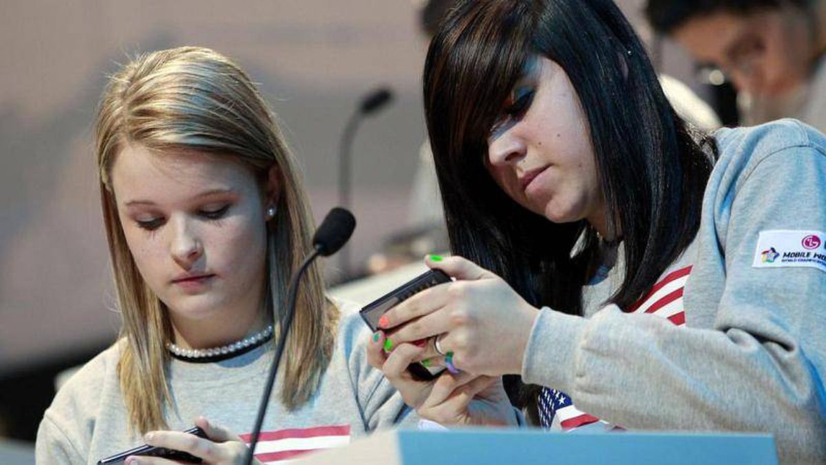 İtalya\'da cep telefonu ve internet bağımlılığıyla mücadele için yasa tasarısı