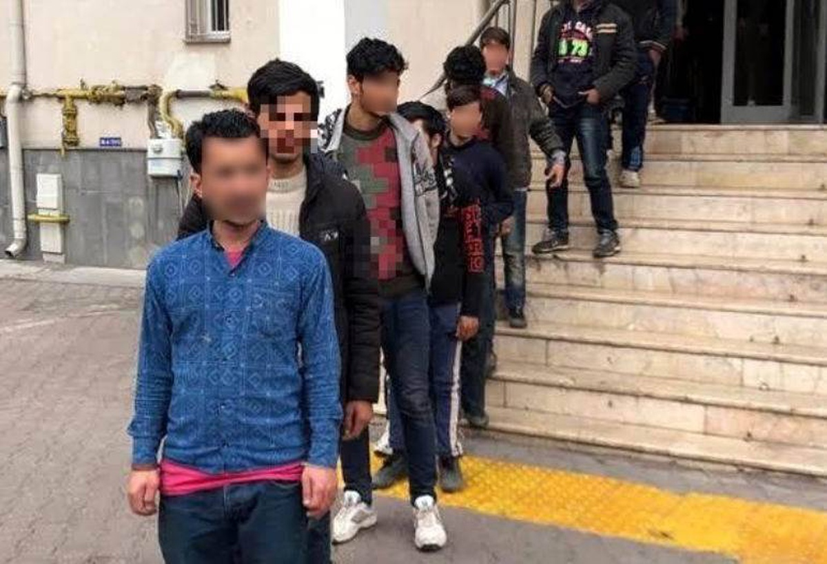 Kayseri\'de adli işlem yapılan 375 yabancı uyruklu kişi ülkelerine iade edildi