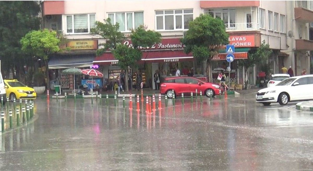 Kırklareli\'de sağanak yağış