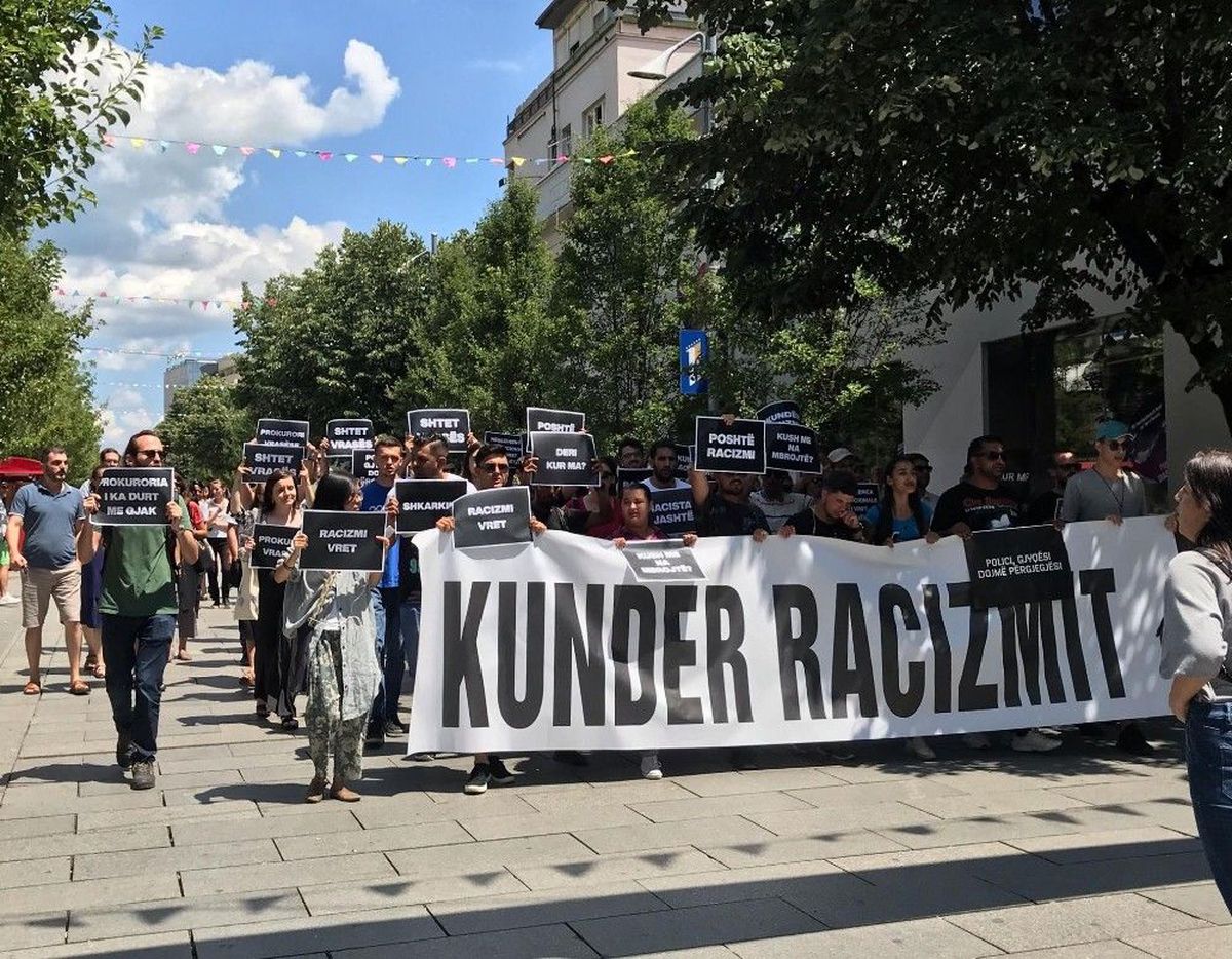 Kosova\'da ırkçılığa karşı protesto
