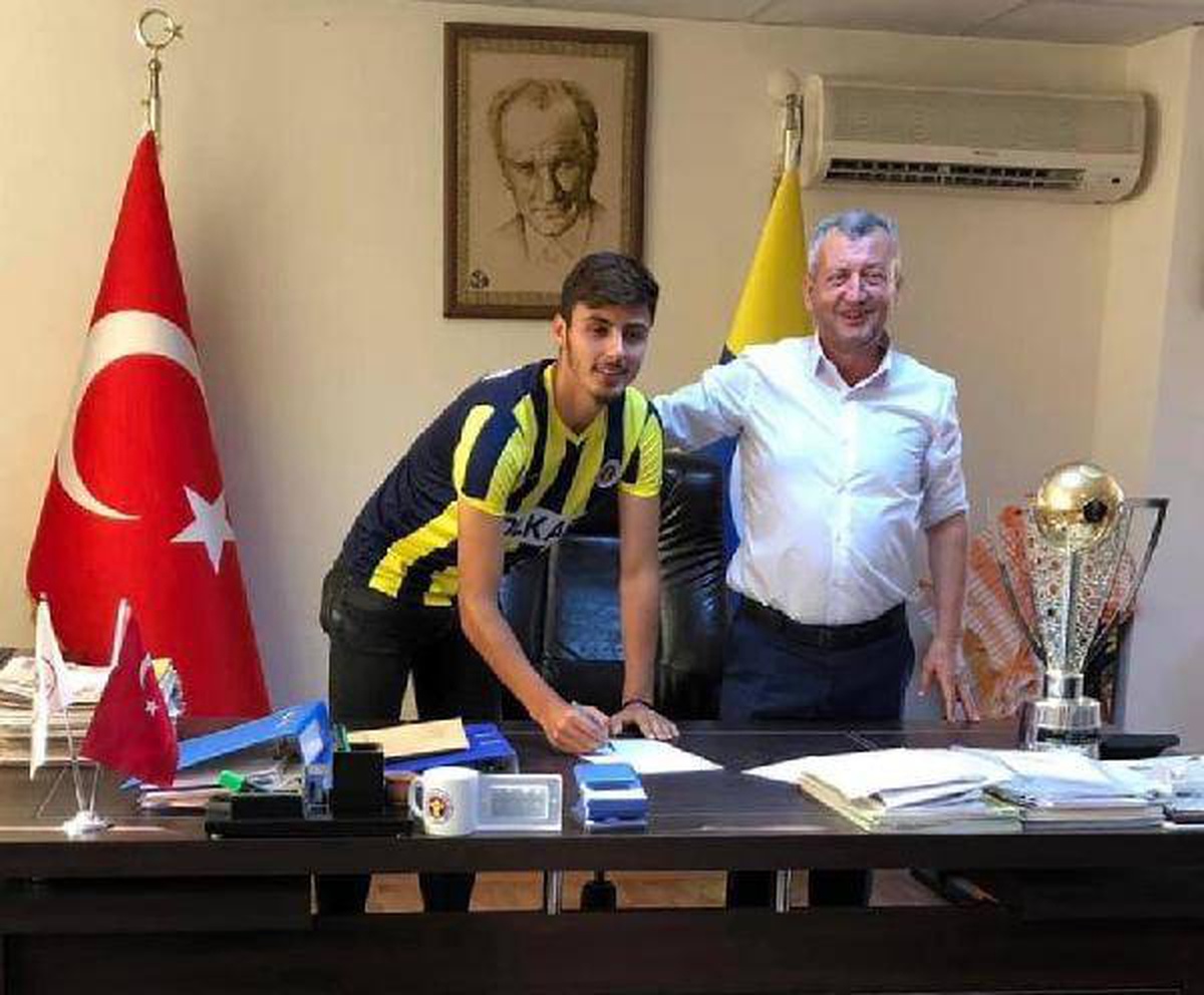 Menemenspor Can\'la resmen imzaladı