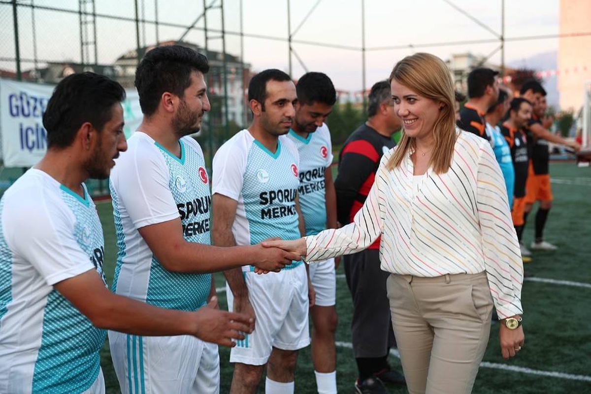 Merkezefendi Belediyesi \'birimler arası futbol turnuvası\' başladı
