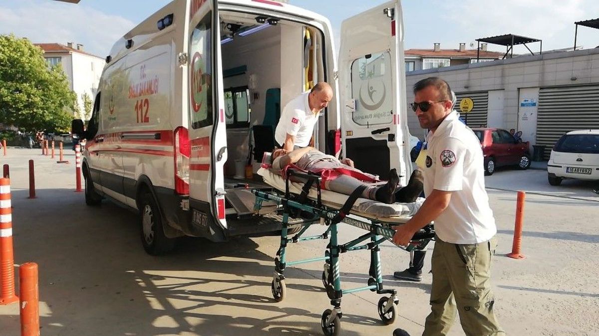 Mobilya imalathanesinde iş kazası: 1 yaralı