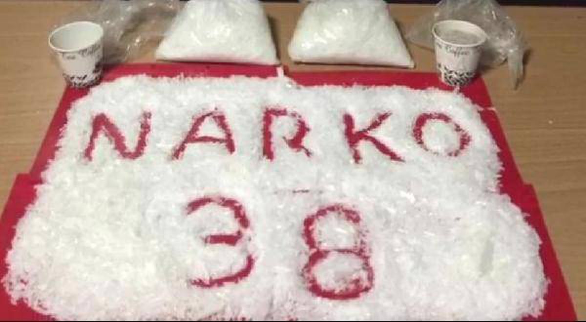 Otomobilde 2 kilogram metamfetamin ile yakalandı