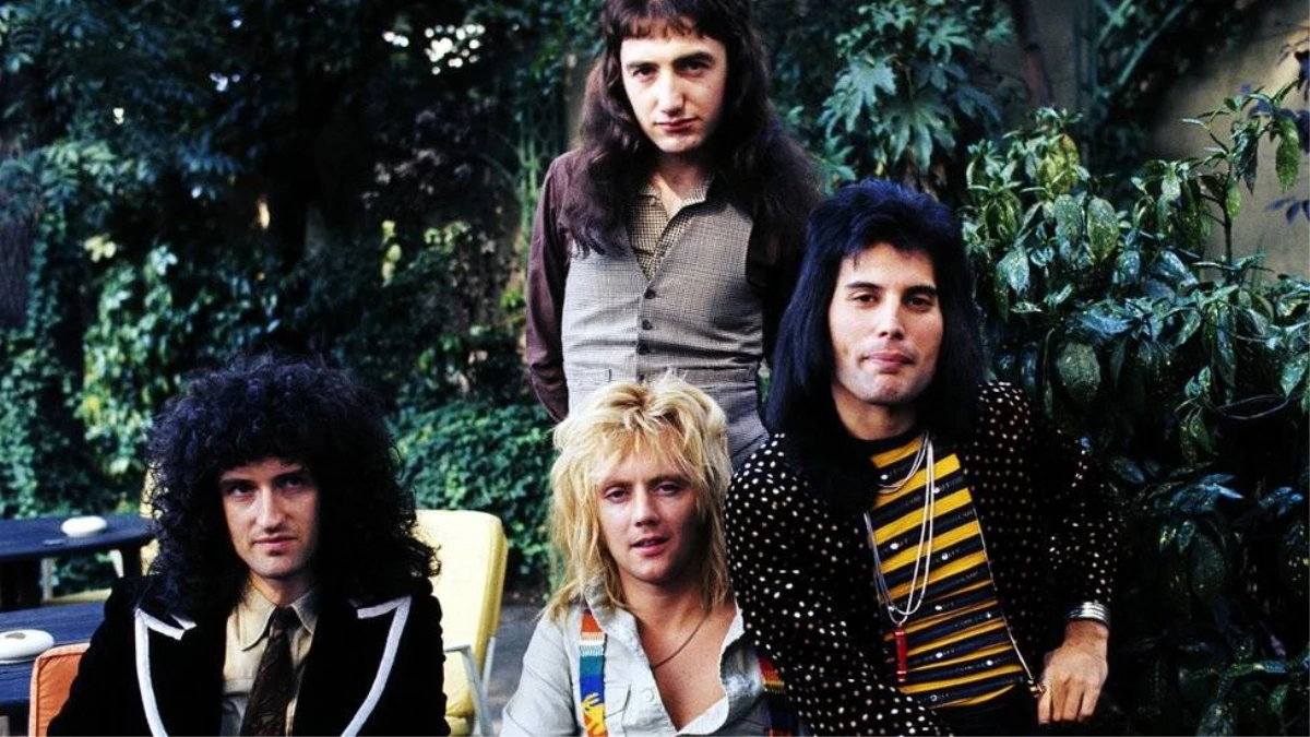 Queen\'in Bohemian Rhapsody videosu YouTube\'da 1 milyar izlemeyi geçen en eski şarkı oldu