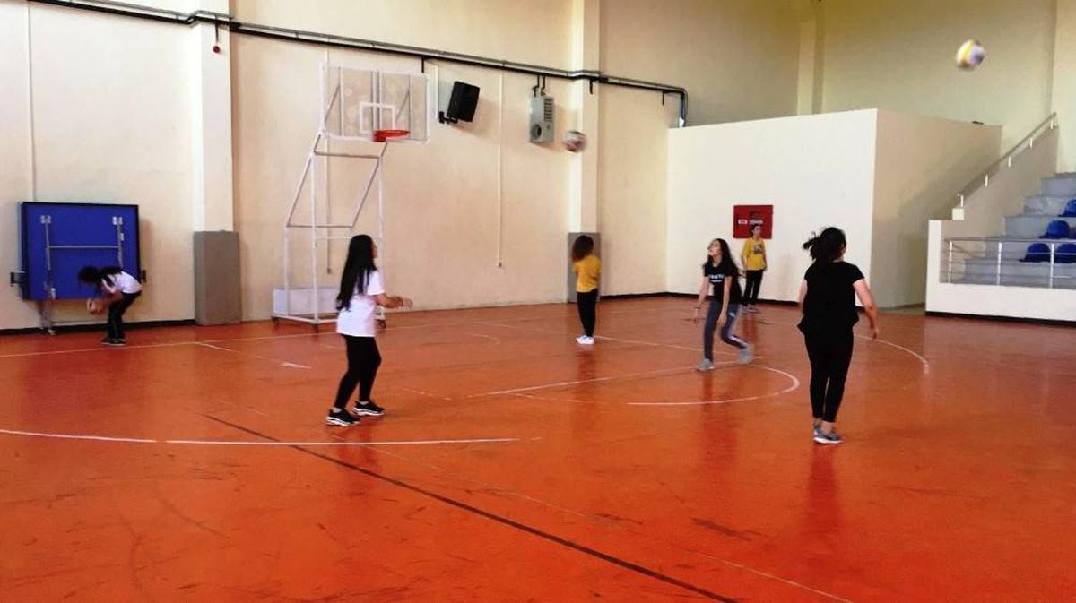 Sarıgöl\'de voleybol kursuna ilgi