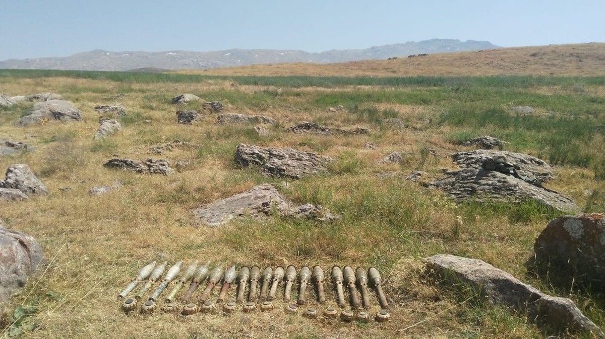 Siirt\'te PKK\'ya ait patlayıcı ve mühimmat ele geçirildi