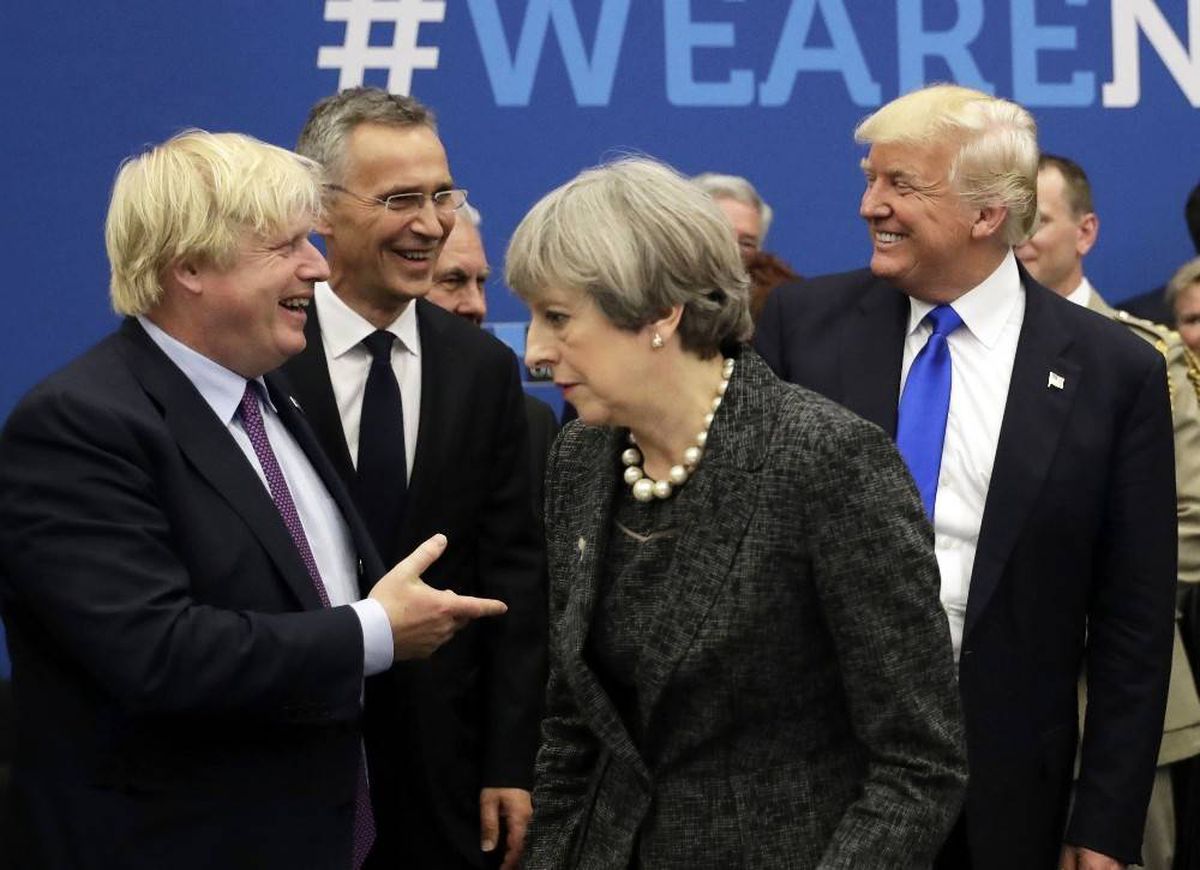 Trump\'tan İngiltere\'nin yeni başbakanına tebrik: "Muhteşem olacak"