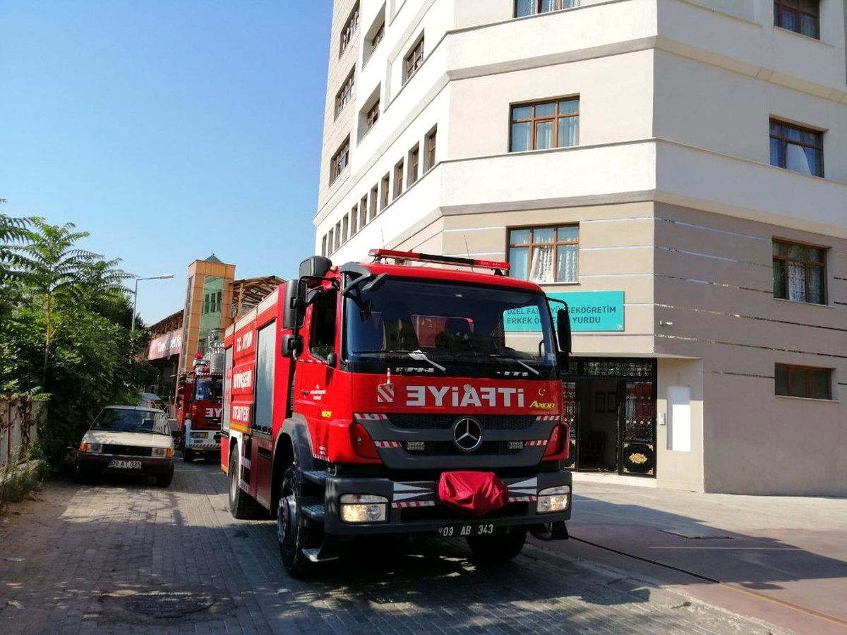 Aydın\'da öğrenci yurdunda yangın