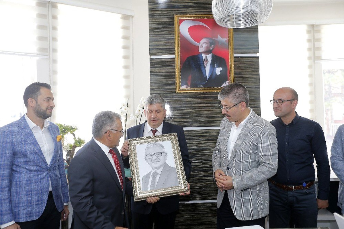 Başkan Büyükkılıç, ilçe ziyaretlerini Bünyan ile sürdürdü