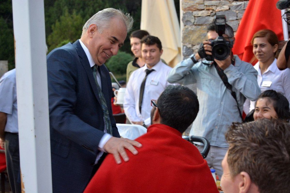 Başkan Zolan: "Basın mensupları kutsal bir görev icra ediyor"