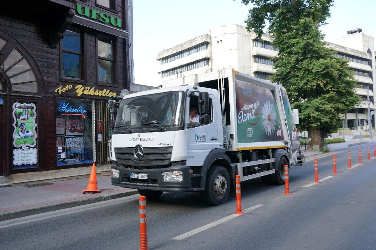Belediyeden çöp konteynır yangını açıklaması