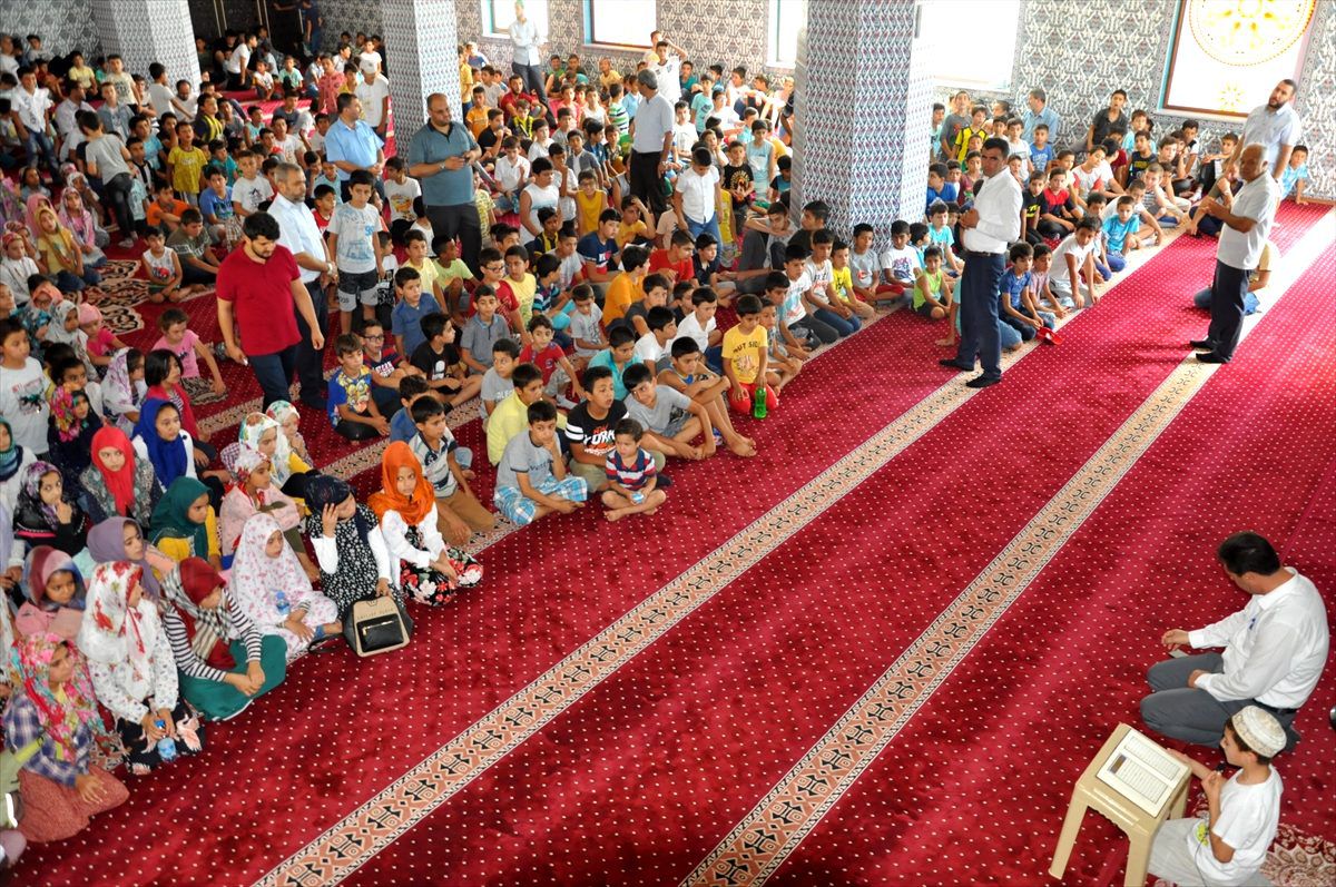 Cami, çocuklar ve aileler buluştu