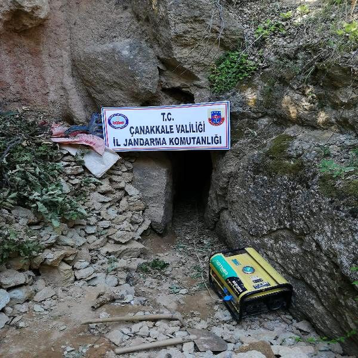 Çanakkale\'de kaçak kazı operasyonu: 5 gözaltı