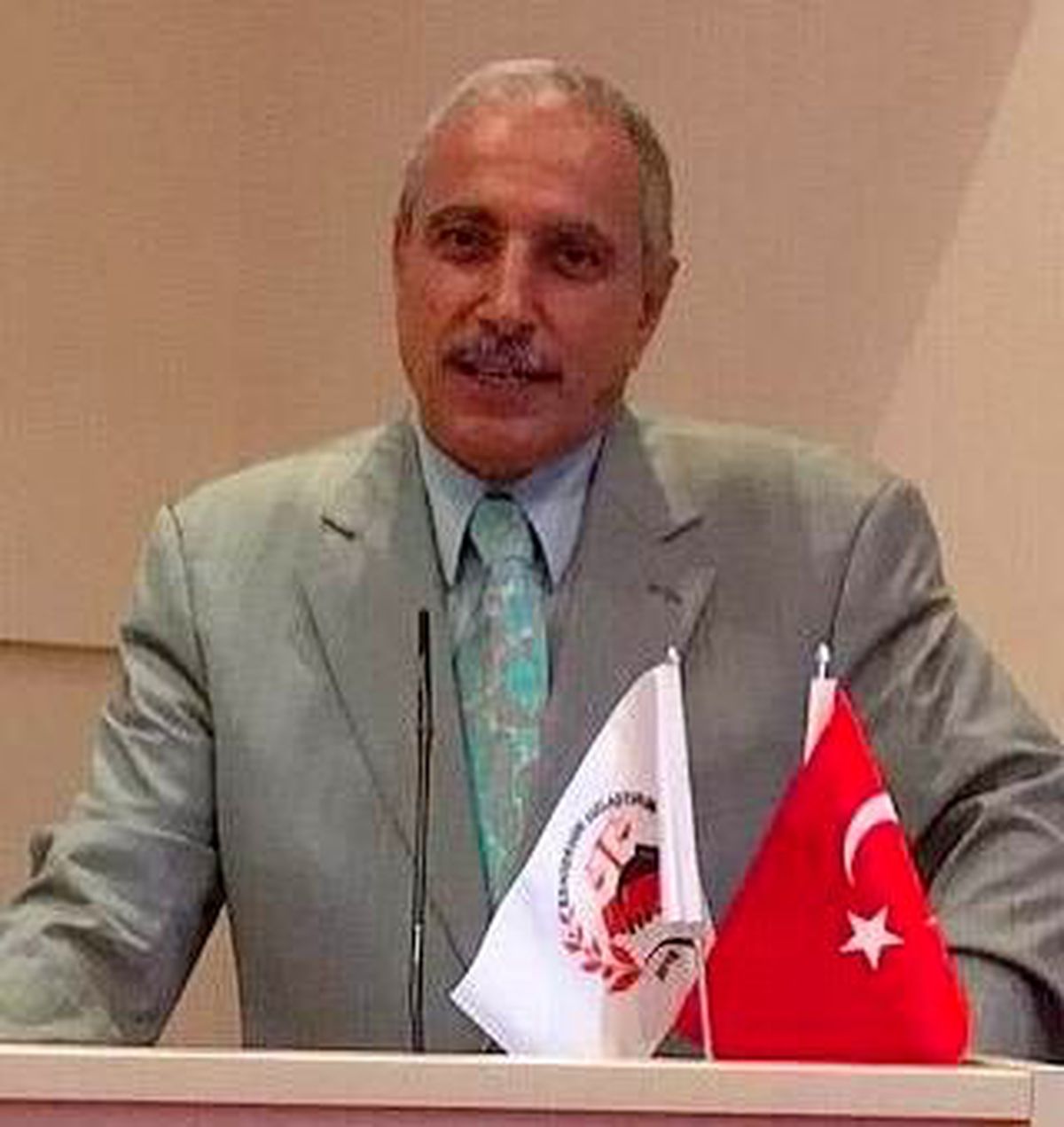 Doktora tehdide ilginç ceza