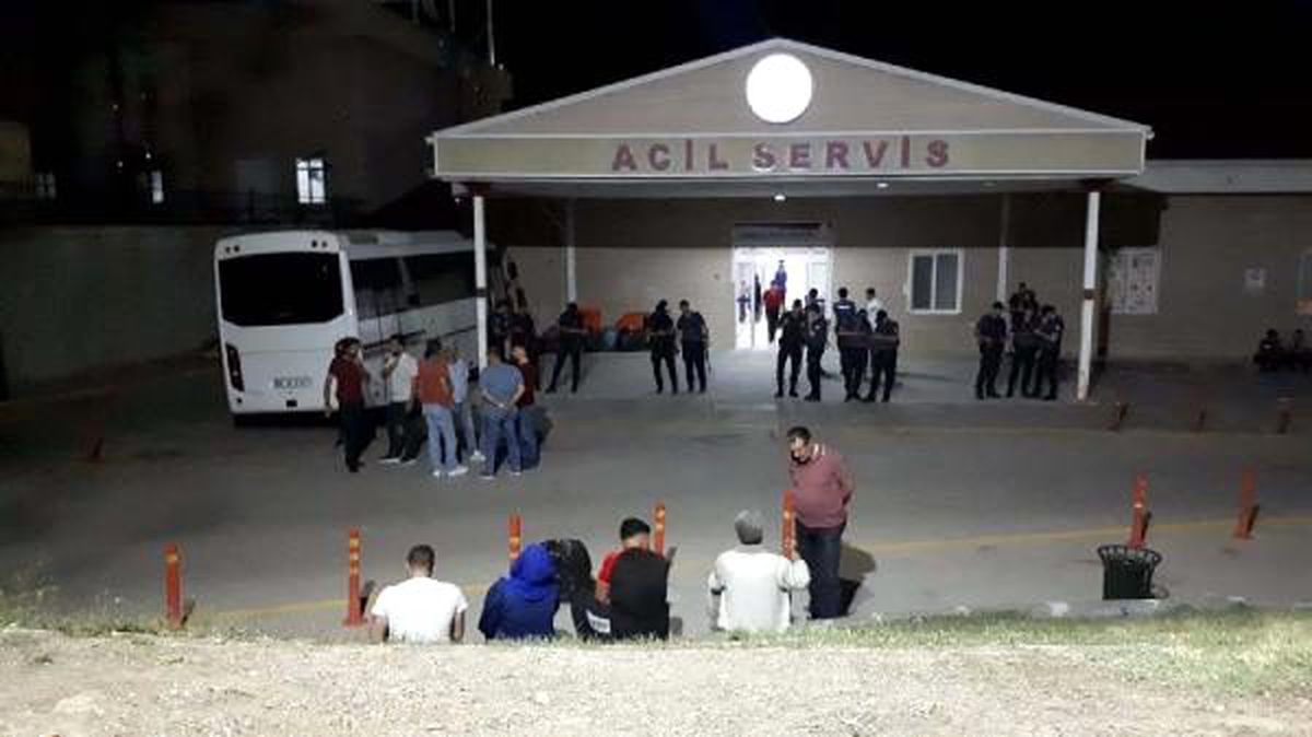 Düğünde vurulan \'çocuk damat\' öldü