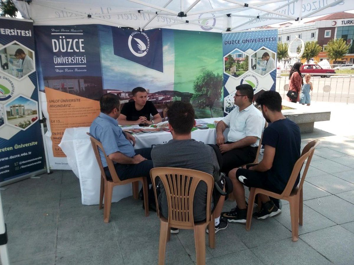 Düzce Üniversitesi tanıtım ve tercih ofisi Düzcelilerin hizmetinde