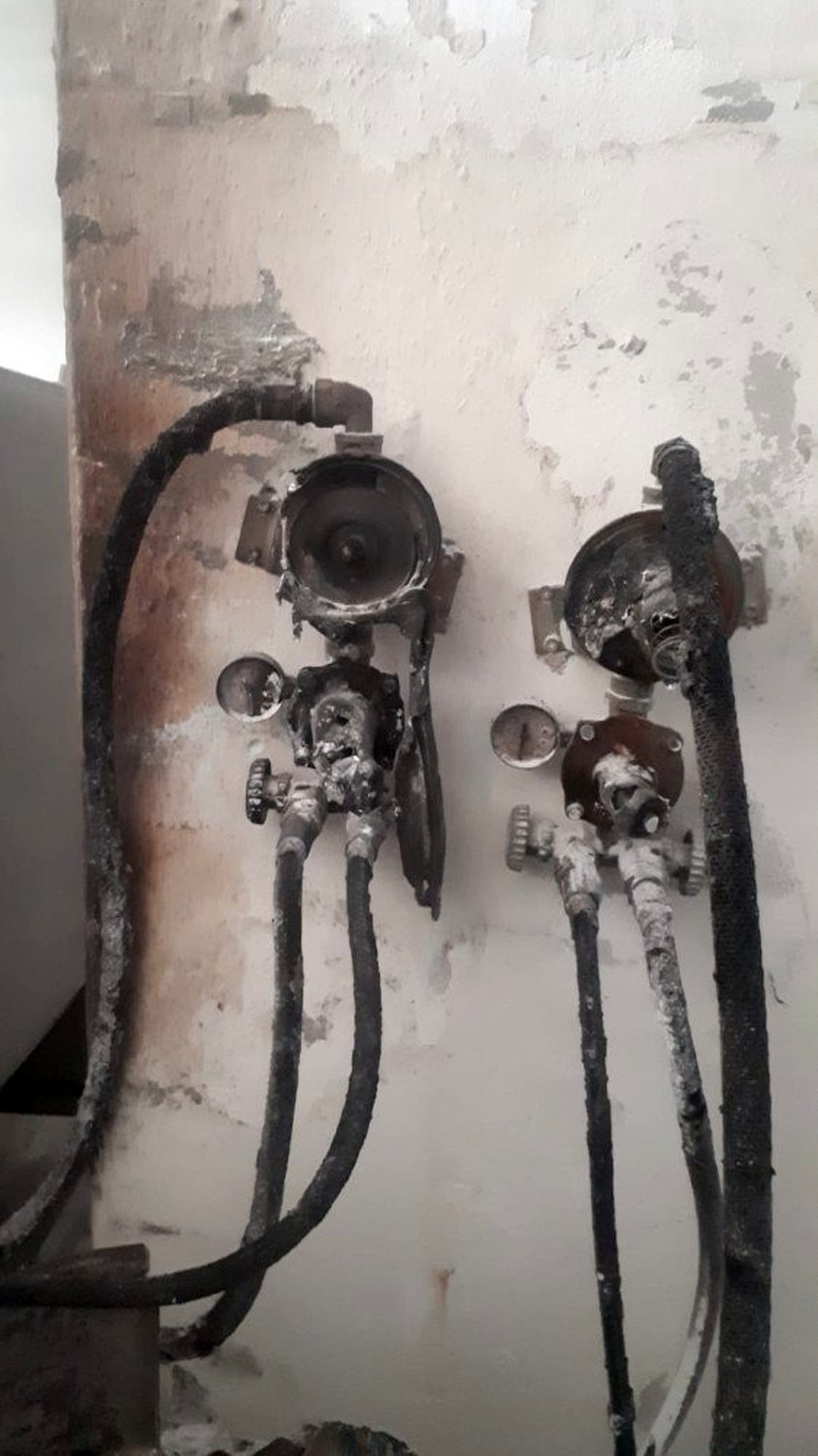 Elektrik kontağından çıkan yangın büyümeden söndürüldü