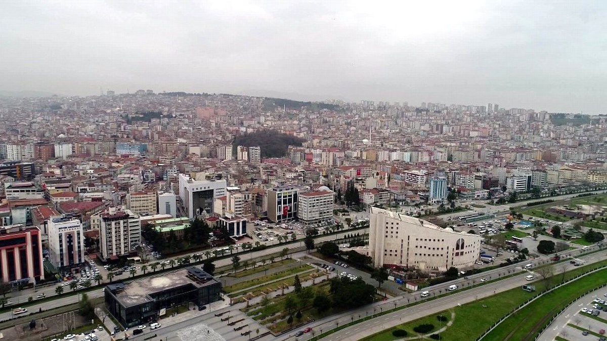 Emlakçı olmak için üniversite şartı geliyor