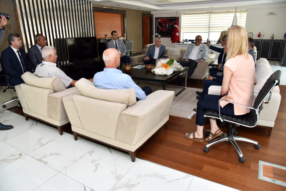 Esnaf odası başkanlarından Başkan Ergün\'e ziyaret
